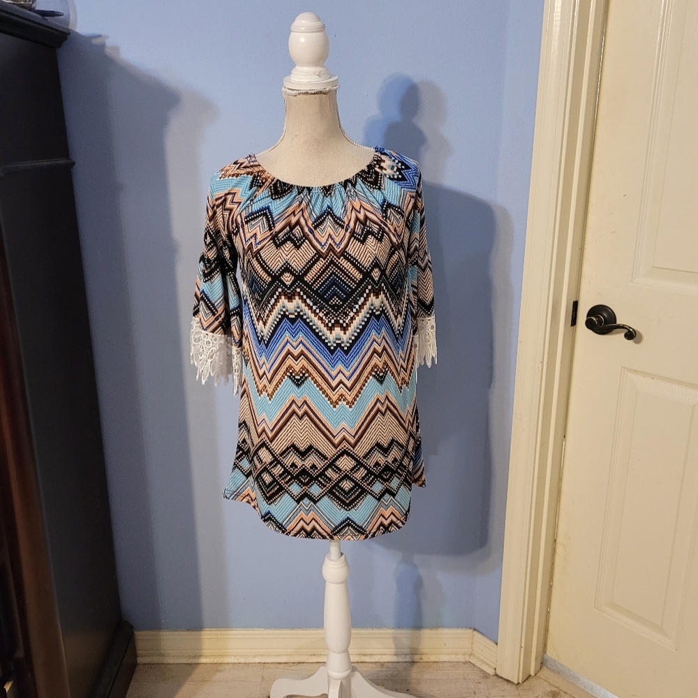 Win Win Size S/M Womens Tunic